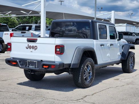 Used 2024 Jeep Gladiator Mojave w/ Technology Group AWD/4WD image 5