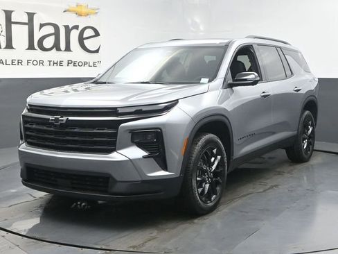 New 2026 Chevrolet Traverse LT w/ Midnight/Sport Edition image 13