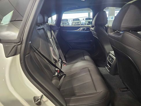 Used 2025 BMW i4 xDrive40i w/ Parking Assistance Package image 39