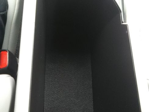 Used 2018 Toyota Camry SE image 17