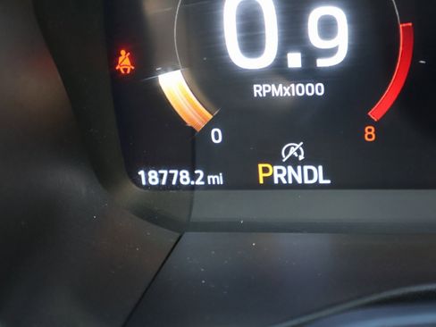 Certified 2025 Ford Explorer Platinum w/ LUX Leather Package image 32