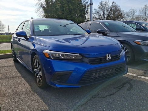 Used 2024 Honda Civic EX image 1