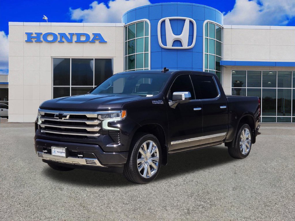 Used 2024 Chevrolet Silverado 1500 High Country w/ High Country Premium Package AWD/4WD image 7