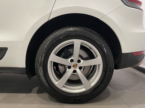 Used 2020 Porsche Macan AWD/4WD image 9