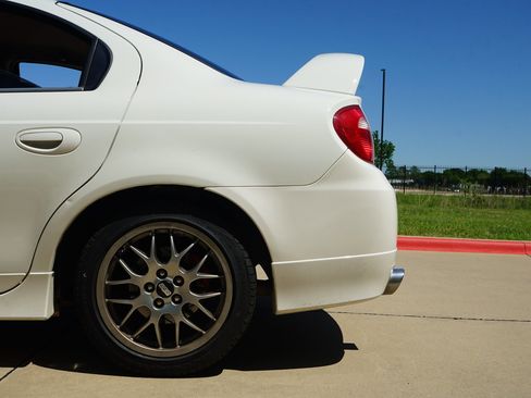 Used 2005 Dodge Neon w/ Competition Group image 38