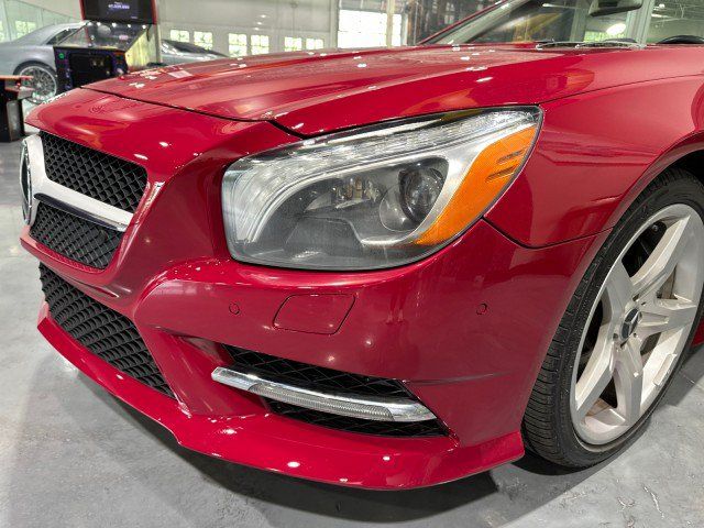 Used 2015 Mercedes-Benz SL 550 w/ Driver Assistance Package image 23