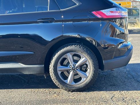 Used 2024 Ford Edge SEL w/ Sport Appearance Package image 10