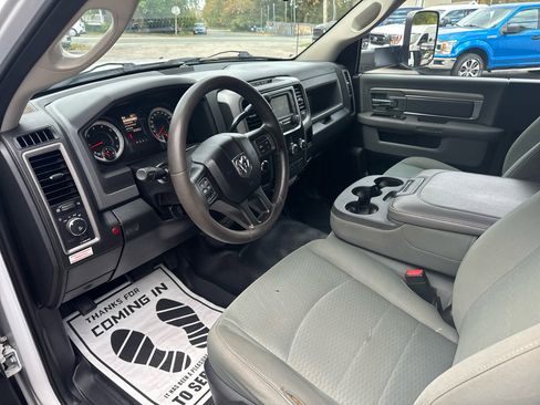 Used 2015 RAM 3500 Tradesman w/ Power & Remote Entry Group image 12