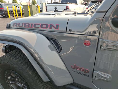 Used 2021 Jeep Wrangler Unlimited Rubicon w/ Xtreme Recon 35" Tire Package AWD/4WD image 26