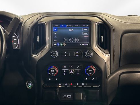 Used 2021 Chevrolet Silverado 1500 LT image 29