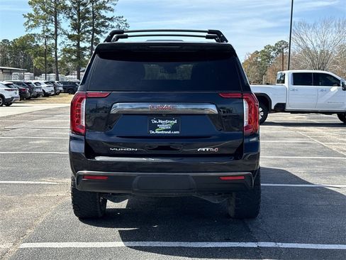 Used 2023 GMC Yukon AT4 w/ AT4 Premium Package image 6
