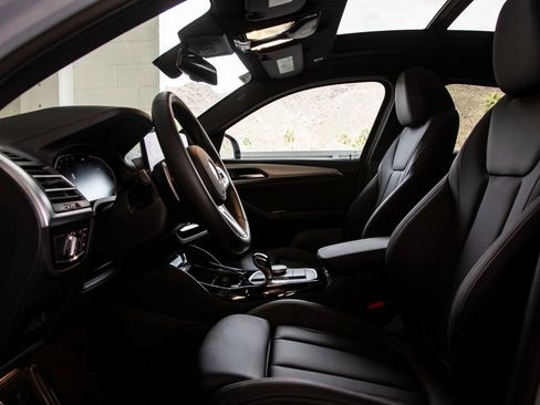 Certified 2025 BMW X4 xDrive30i image 14