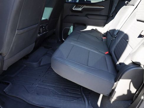 Used 2022 GMC Sierra 1500 Elevation w/ LPO, Elevation Black Package image 17