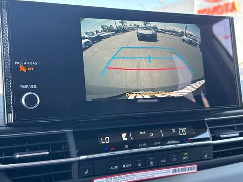 New 2026 Toyota Sienna XLE FWD image 29