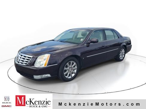 Used 2008 Cadillac DTS FWD image 3