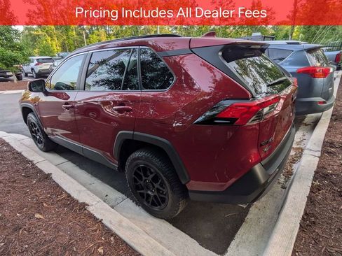Certified 2023 Toyota RAV4 XLE w/ Convenience Package FWD image 5