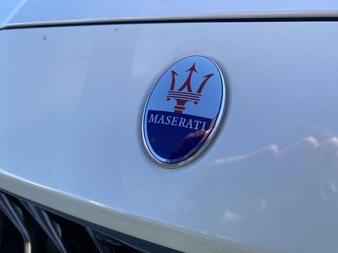 Used 2019 Maserati Ghibli S GranLusso image 12
