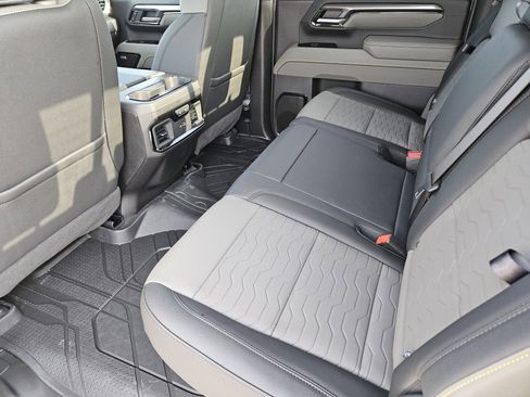 New 2026 Chevrolet Silverado 2500 ZR2 w/ LPO, Dark Essentials Package image 20