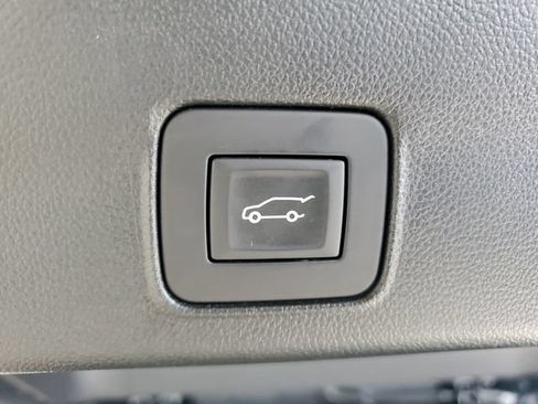 Used 2023 Chevrolet TrailBlazer RS w/ Sun and Liftgate Package AWD/4WD image 30