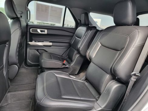Certified 2023 Ford Explorer XLT w/ Equipment Group 202A AWD/4WD image 21