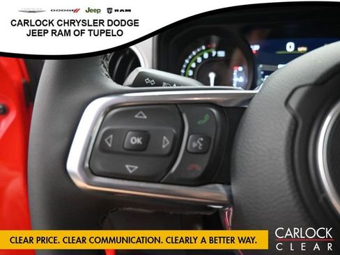 Used 2025 Jeep Wrangler Sahara AWD/4WD image 14