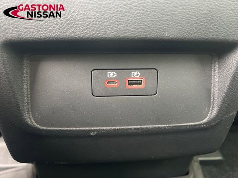 Used 2023 Nissan Frontier PRO-4X w/ Technology Package image 32