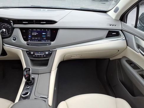 Used 2023 Cadillac XT5 Premium Luxury AWD/4WD image 18