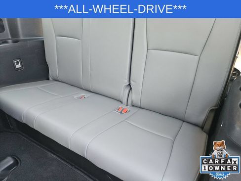 Used 2024 Toyota Highlander Platinum AWD/4WD image 32