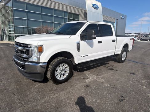 Used 2021 Ford F250 XLT image 2