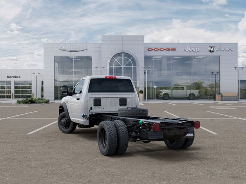 New 2025 RAM 5500 Tradesman AWD/4WD image 11