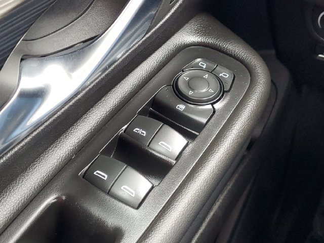 Used 2024 GMC Terrain SLE w/ Driver Convenience Package AWD/4WD image 17