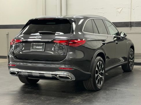 Used 2025 Mercedes-Benz GLC 350e 4MATIC image 12