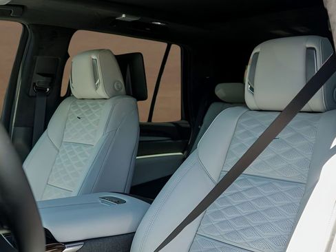 New 2026 Cadillac Escalade Platinum Sport w/ LPO, ONYX Package AWD/4WD image 11