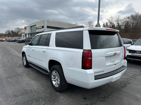 Used 2019 Chevrolet Suburban LT image 7