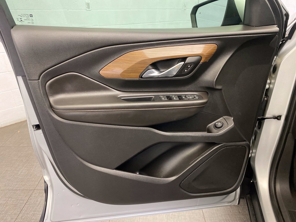 Used 2020 GMC Terrain SLE w/ Driver Convenience Package FWD image 24