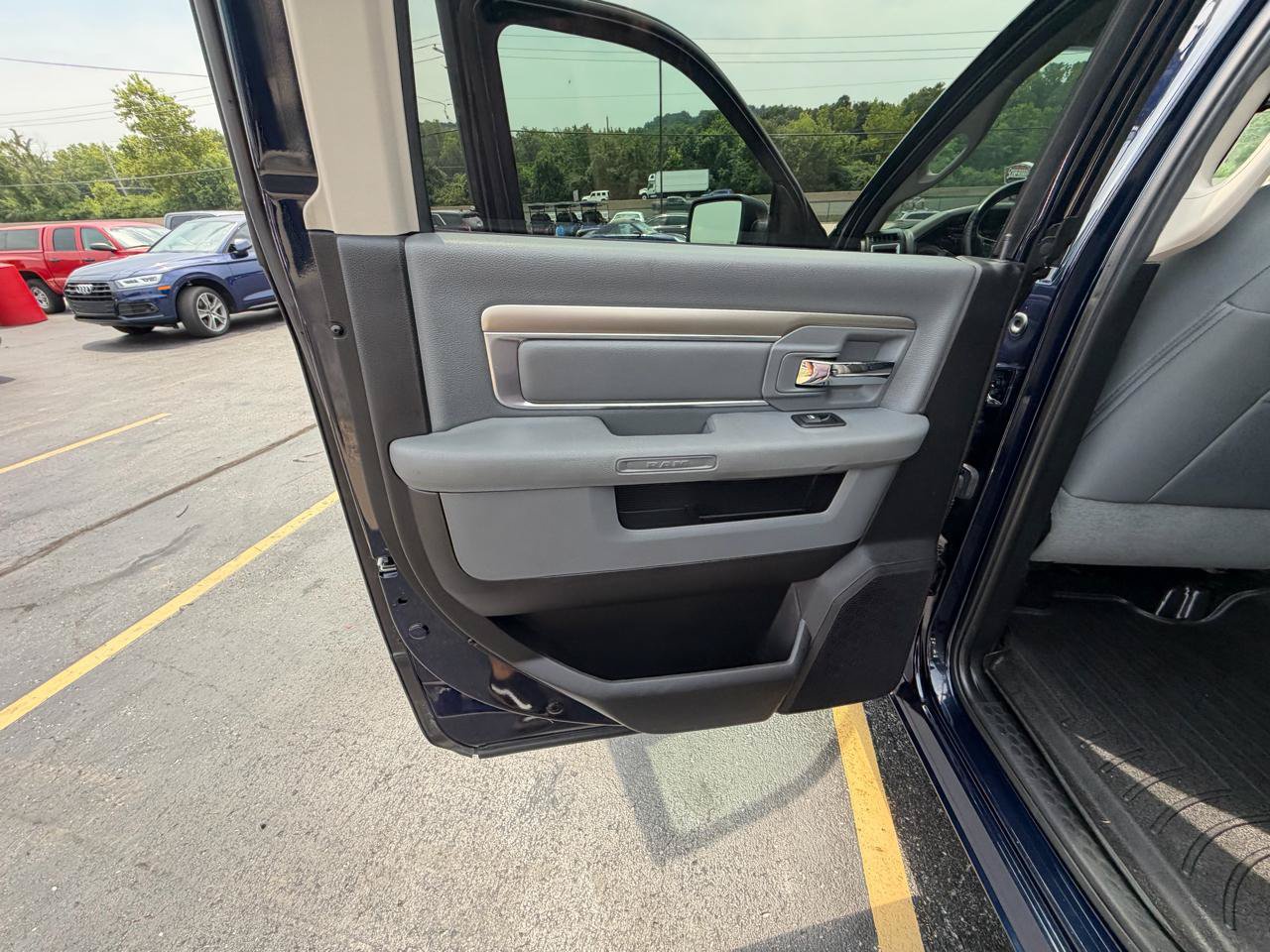 Used 2016 RAM 1500 Big Horn AWD/4WD image 39