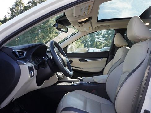 Used 2022 INFINITI QX50 Luxe image 29