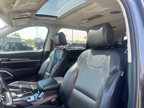 Used 2022 Kia Telluride S AWD/4WD image 24
