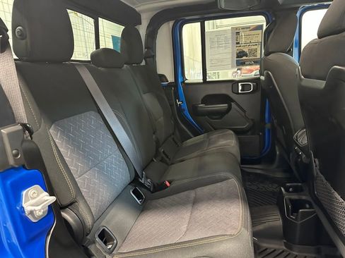 Used 2024 Jeep Gladiator Mojave w/ Convenience Group image 31