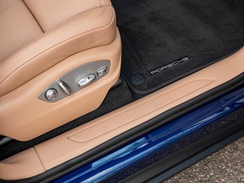 Used 2024 Porsche Macan image 31