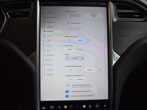 Used 2016 Tesla Model S AWD image 22