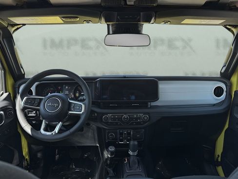 Used 2024 Jeep Wrangler Unlimited Sahara w/ Dual Top Group AWD/4WD image 11