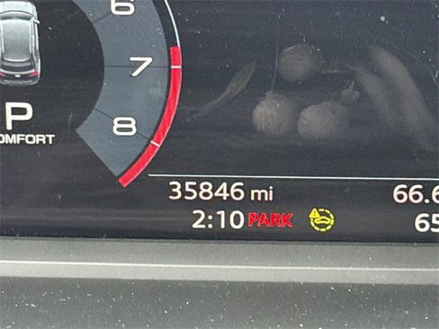 Used 2024 Audi Q3 2.0T Premium image 46