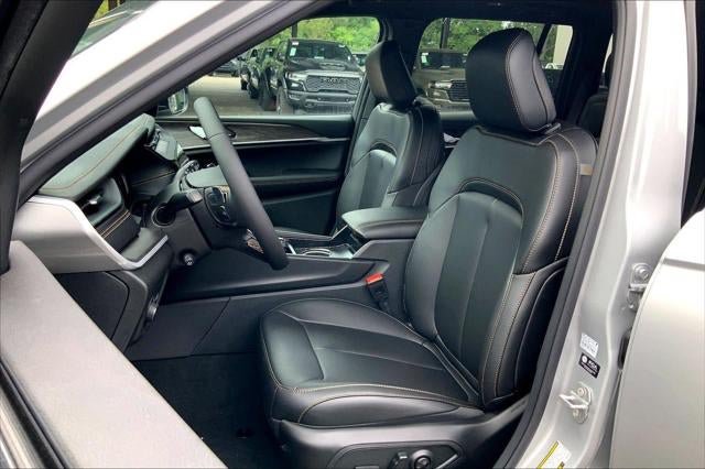 New 2026 Jeep Grand Cherokee Limited AWD/4WD image 23