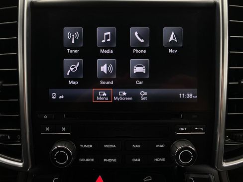 Used 2018 Porsche Cayenne S image 23