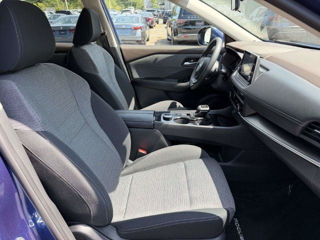 Used 2023 Nissan Rogue SV AWD/4WD image 10
