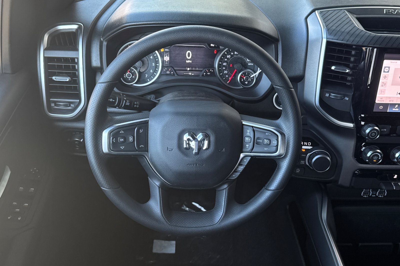 New 2026 RAM 1500 Express AWD/4WD image 13