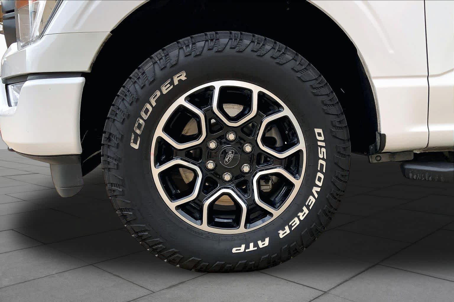 Used 2021 Ford F150 XLT w/ Equipment Group 301A Mid AWD/4WD image 11