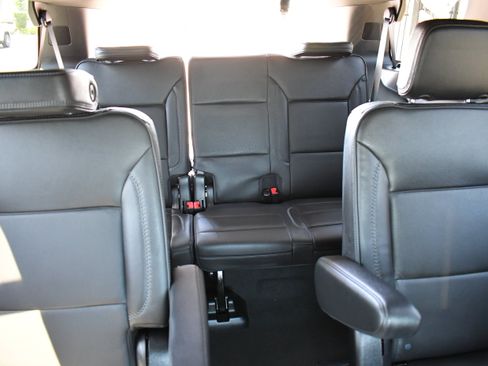 Used 2023 GMC Yukon Denali w/ Denali Reserve Package AWD/4WD image 11