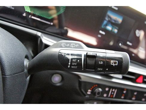 Certified 2026 Kia Sorento LX FWD image 18